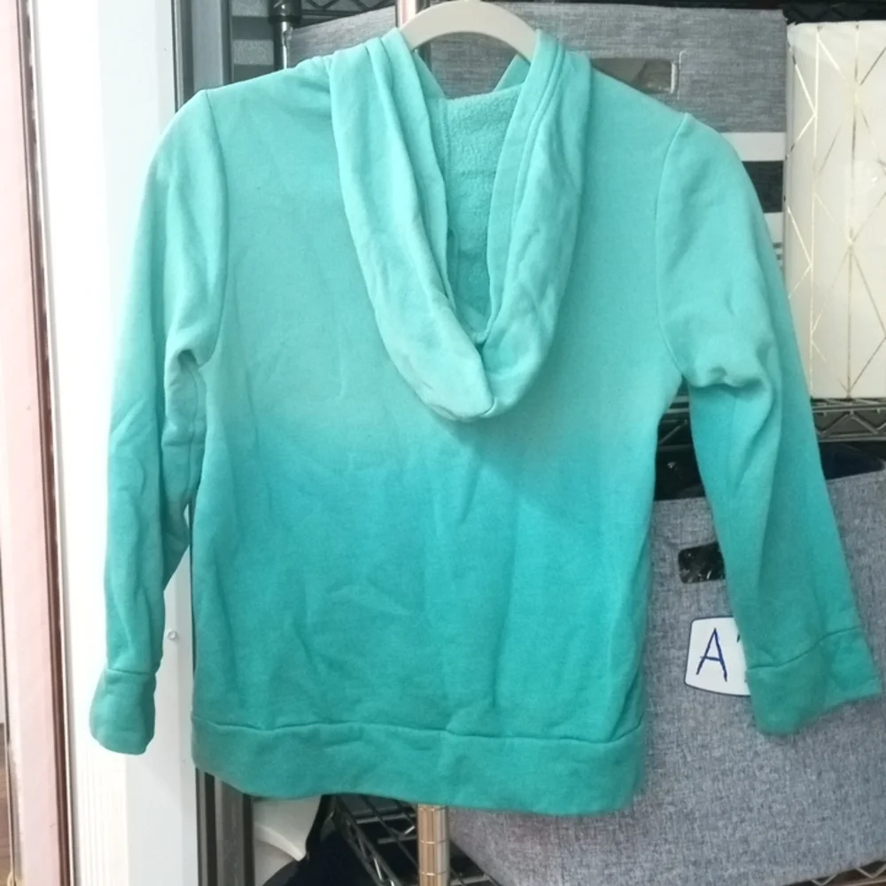 Boys old navy medium size (8) hoodie - Picture 2 of 2